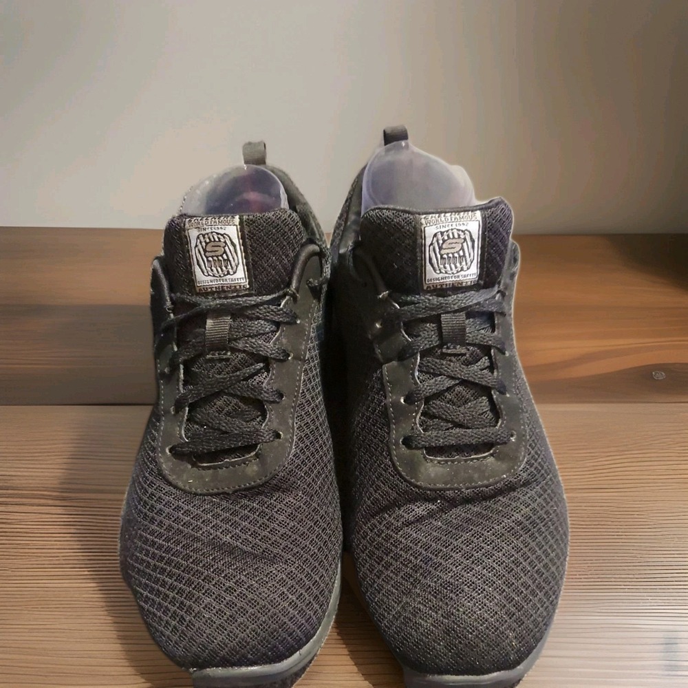 Skechers Women's Work Safety SN77210 Black Mesh Lace Up Non Skid Sz9 Tennis Shoe